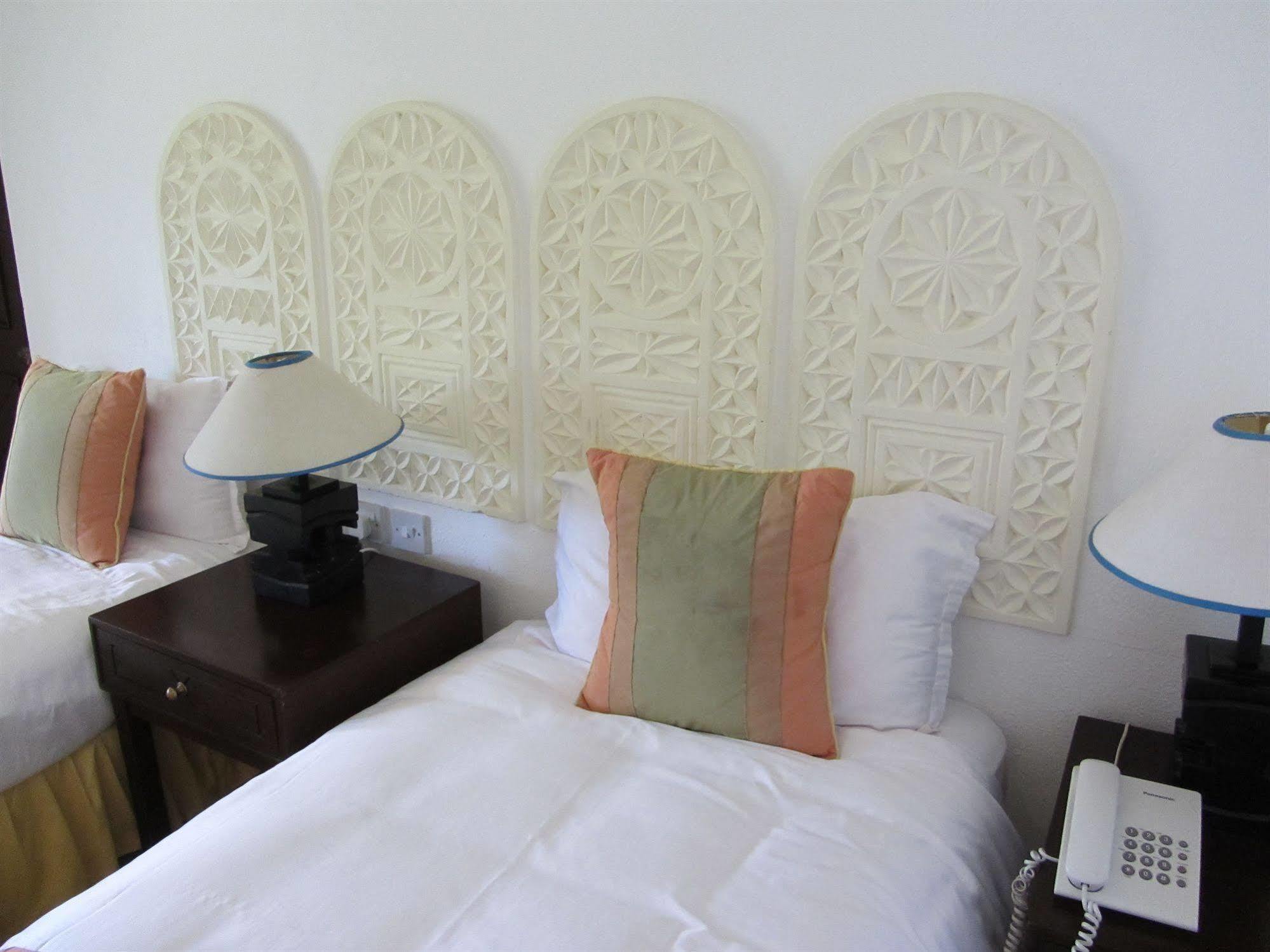 Leopard Beach Diani Beach Exterior foto